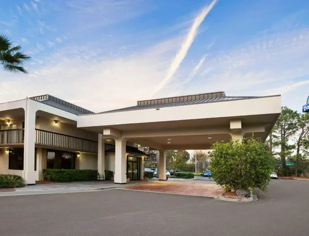 Days Inn by Wyndham Jacksonville Airport hotel detail image 1