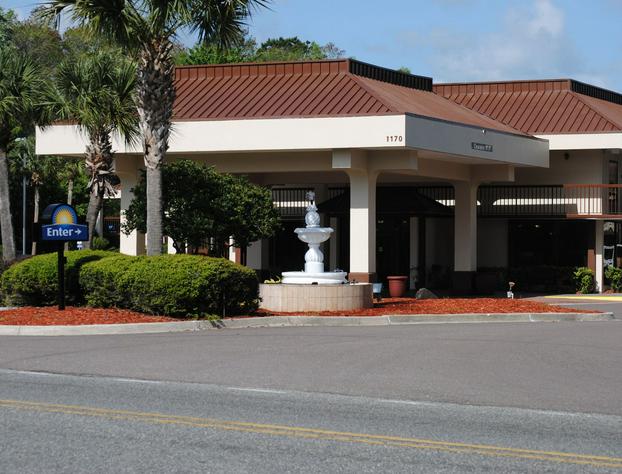 Days Inn by Wyndham Jacksonville Airport hotel detail image 1