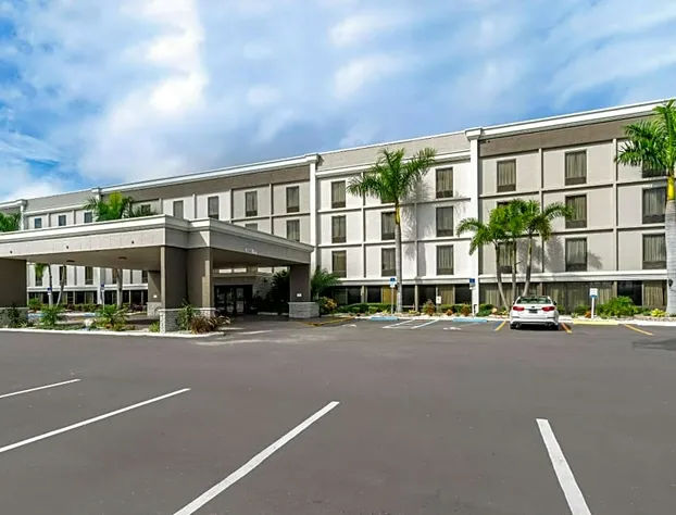 Comfort Inn & Suites St. Pete - Clearwater International Airport hotel detail image 1