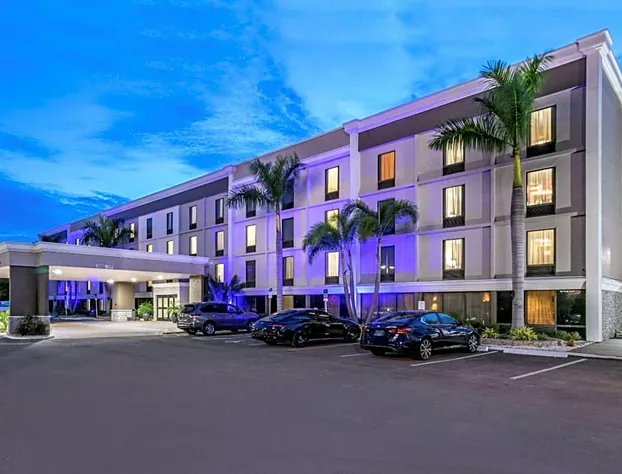 Comfort Inn & Suites St. Pete - Clearwater International Airport hotel detail image 3