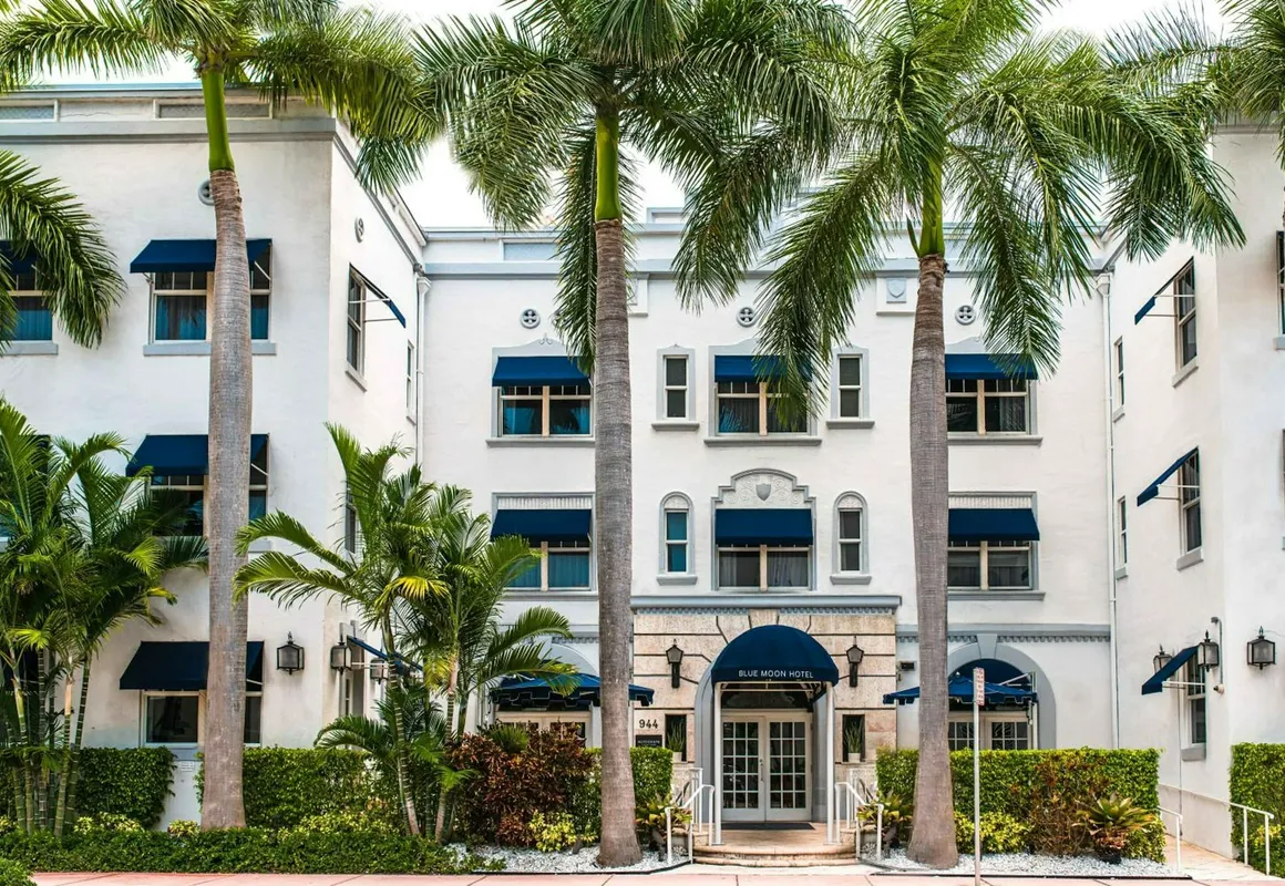 Blue Moon Hotel hotel hero