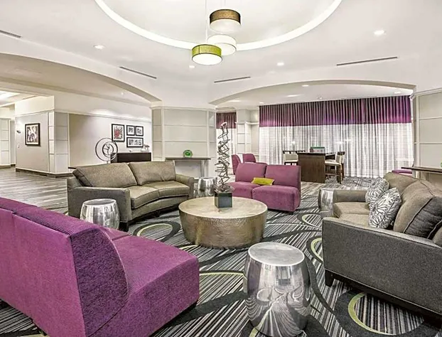 La Quinta Inn & Suites by Wyndham San Antonio Riverwalk hotel detail image 3