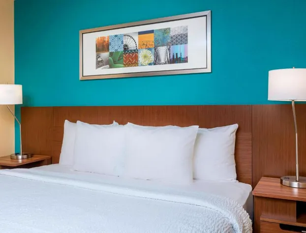 Fairfield Inn & Suites Victoria hotel detail image 2