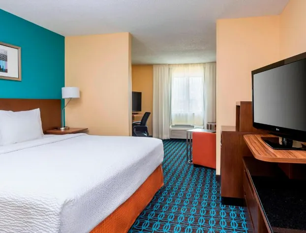 Fairfield Inn & Suites Victoria hotel detail image 3