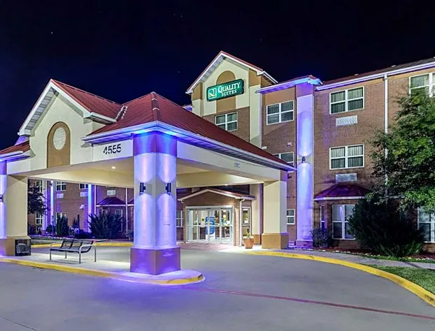 Quality Suites Addison - Dallas hotel detail image 2