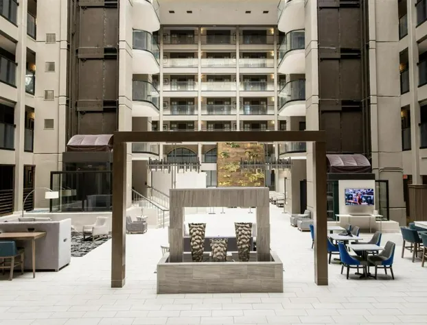 Embassy Suites by Hilton Chicago Schaumburg Woodfield hotel detail image 4