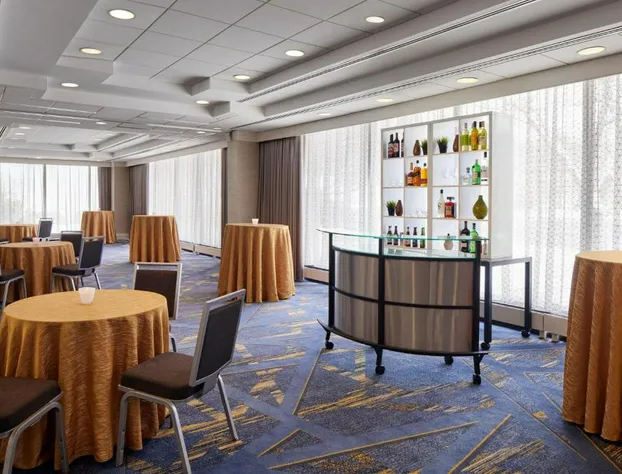 BWI Airport Marriott hotel detail image 4