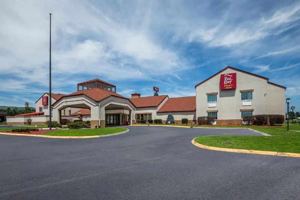Red Roof Inn PLUS+ & Suites Knoxville West-Cedar Bluff hotel hero