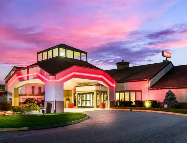 Red Roof Inn PLUS+ & Suites Knoxville West-Cedar Bluff hotel detail image 3