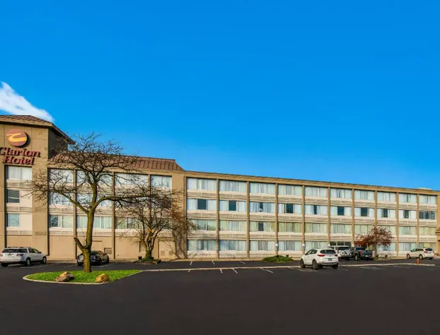 Clarion Hotel & Convention Center Joliet hotel detail image 1