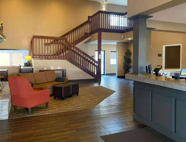 Comfort Suites Peoria I-74 hotel detail image 4