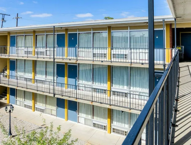 Meadow Acres Inn hotel detail image 3