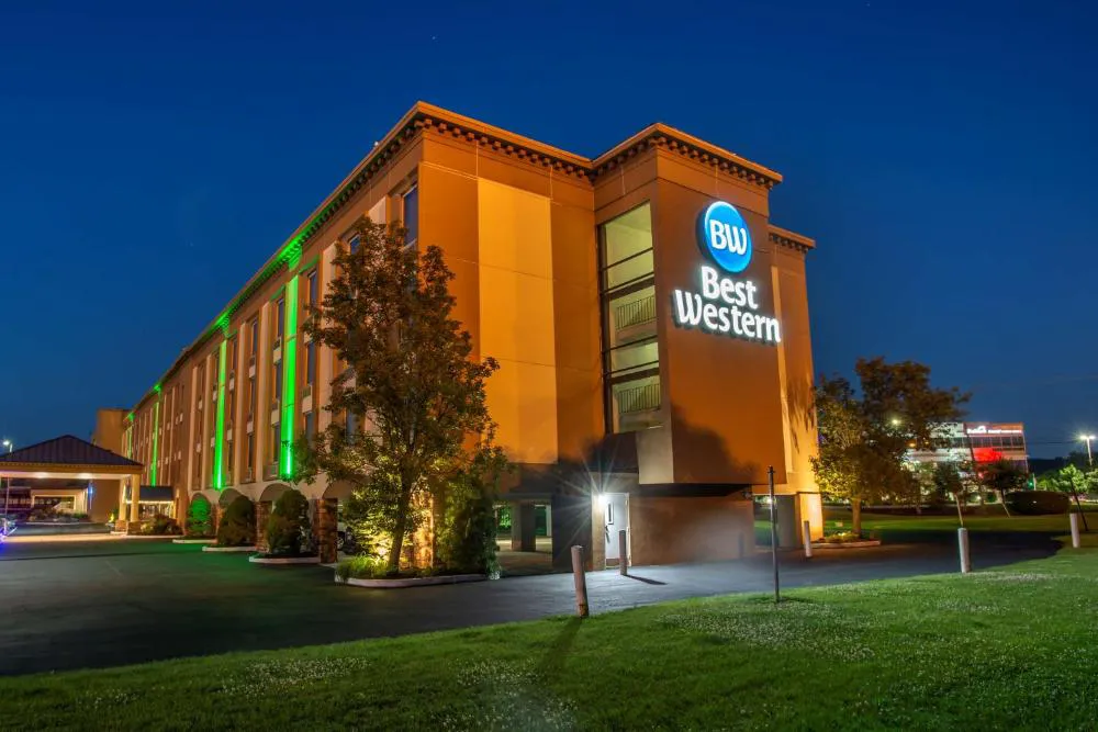 Best Western Fort Washington Inn hotel hero