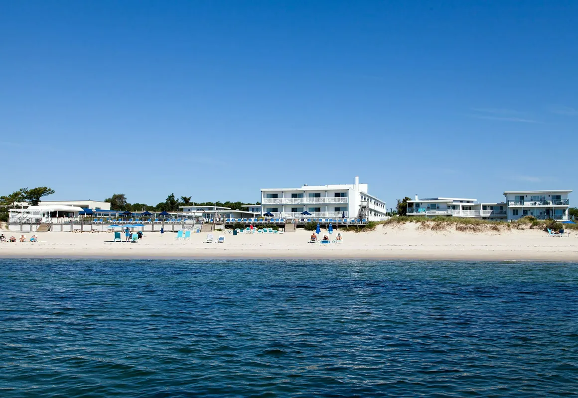 Blue Water Resort hotel hero