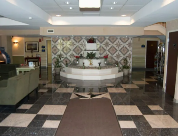 Aderi Hotel Niantic hotel detail image 2