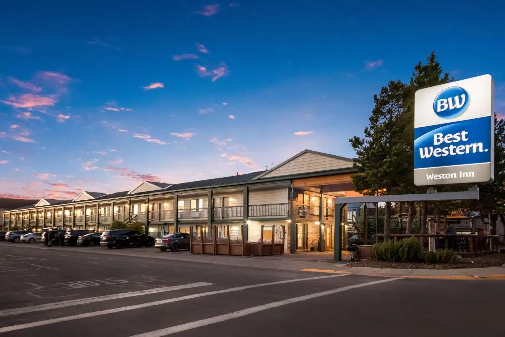 Best Western Weston Inn hotel hero