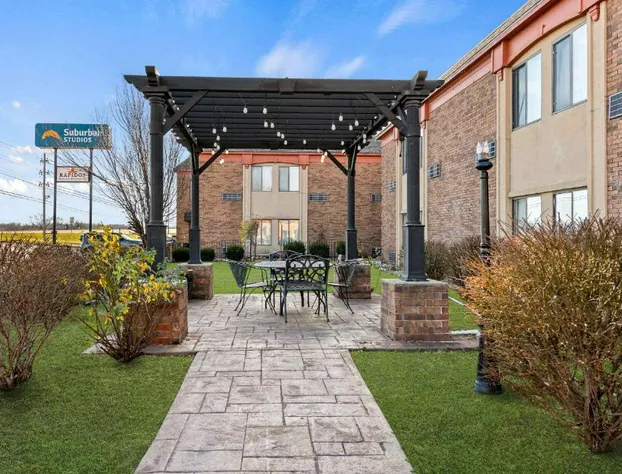 Suburban Studios Kansas City Airport North hotel detail image 2