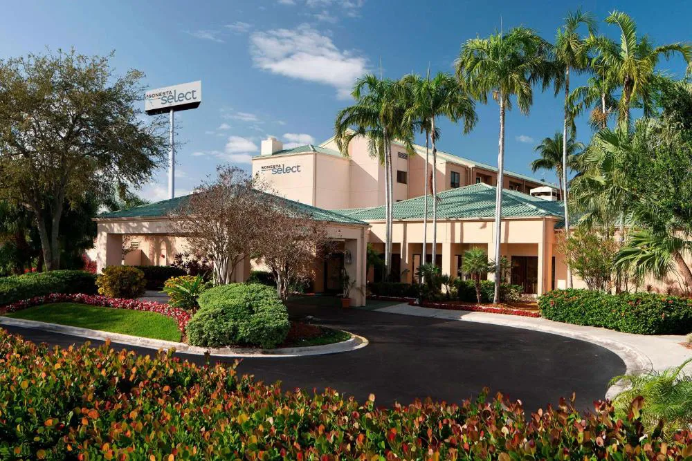 Sonesta Select Miami Lakes hotel hero