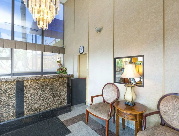 Days Inn by Wyndham Los Angeles Stadium Area/LAX hotel detail image 4