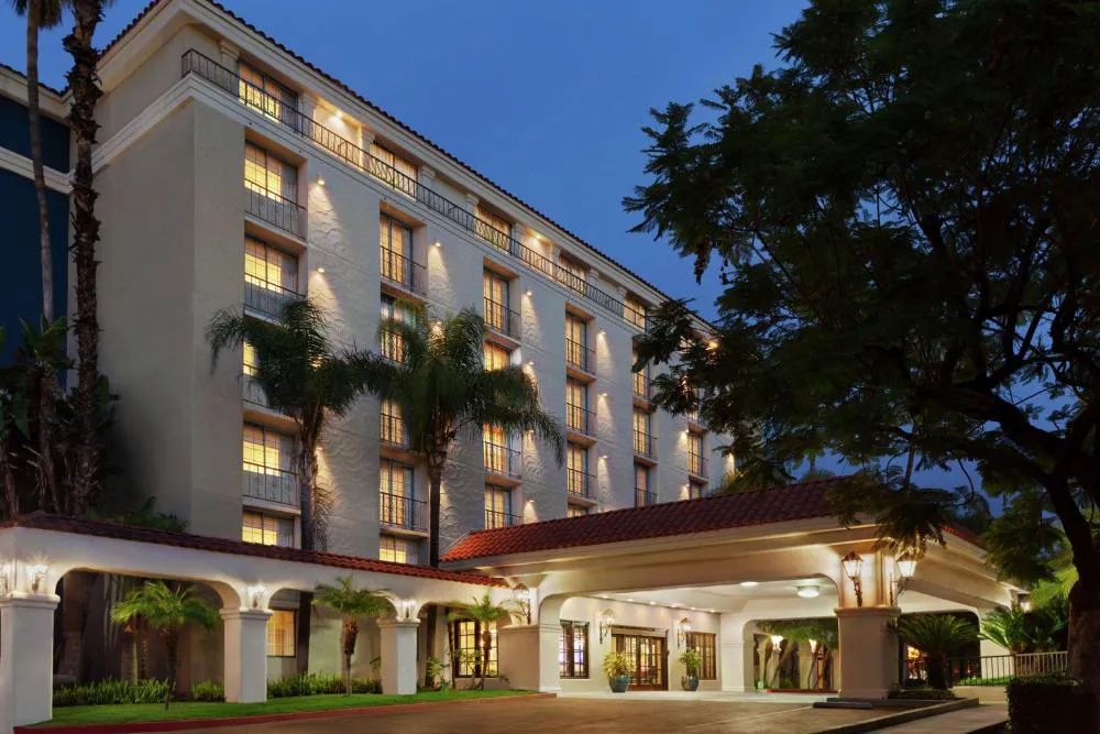 Embassy Suites by Hilton Arcadia Pasadena Area hotel hero