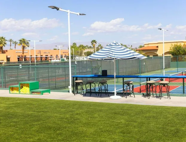 Embassy Suites by Hilton Palm Desert hotel detail image 4