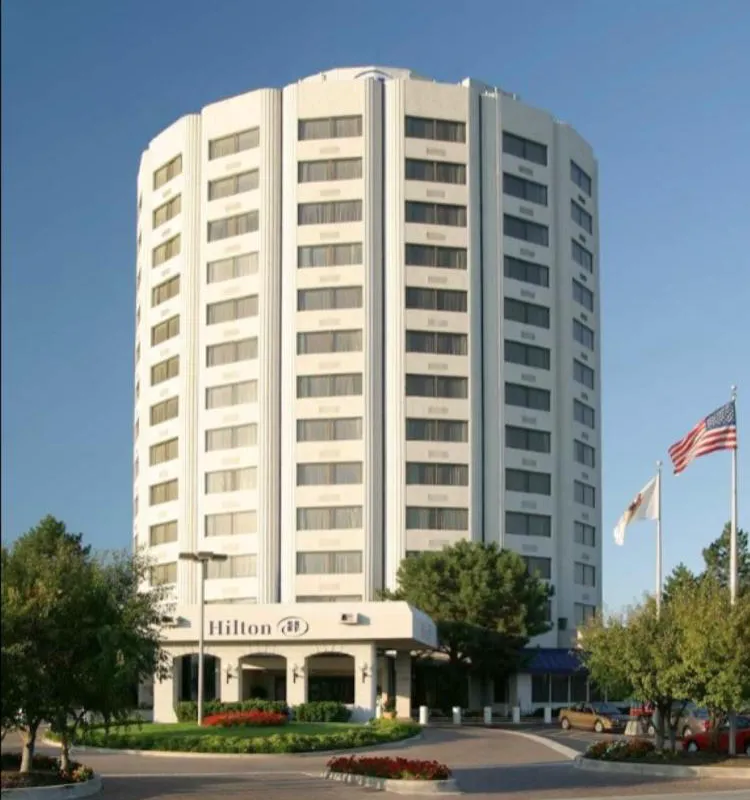 Hilton Chicago/Oak Lawn hotel hero