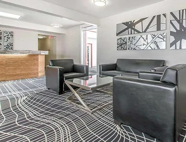 Econo Lodge hotel detail image 3