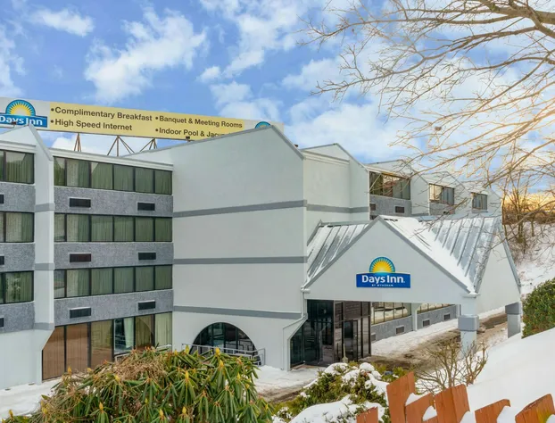 Days Inn by Wyndham Scranton PA hotel detail image 1