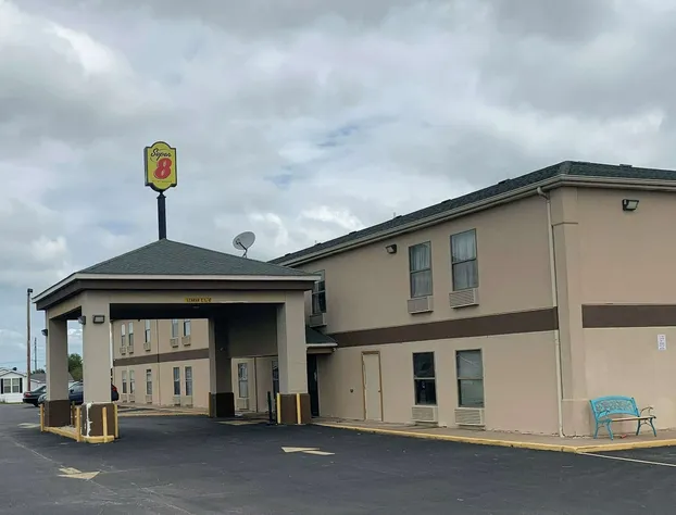 Super 8 by Wyndham Chenoa hotel detail image 2