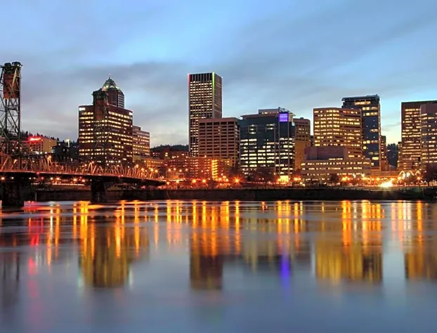 Super 8 by Wyndham Portland Airport hotel detail image 4