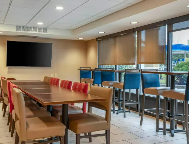 Comfort Inn University hotel detail image 4