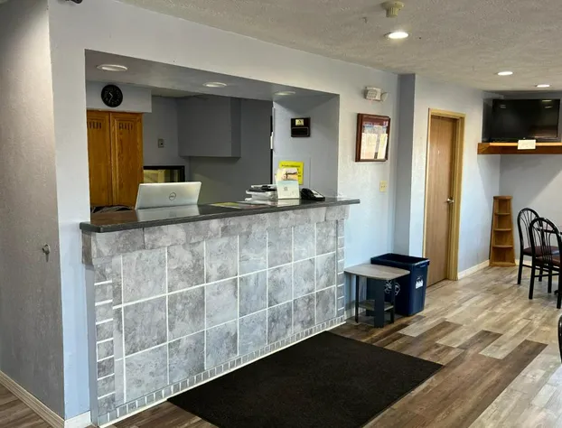 Super 8 by Wyndham Altoona hotel detail image 2