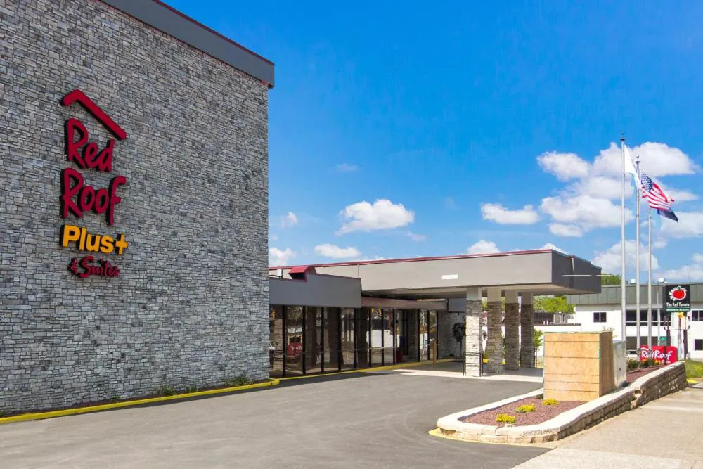 Red Roof Inn PLUS+ & Suites Erie hotel hero