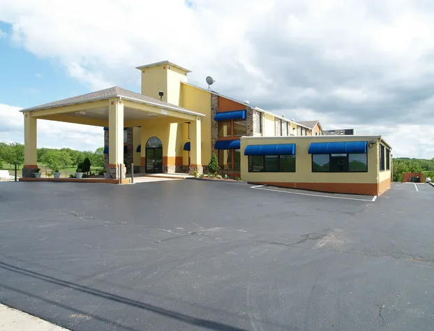 Quality Inn Rolla hotel detail image 1