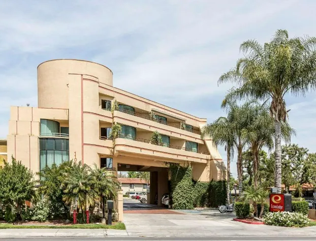 Econo Lodge Inn & Suites Riverside - Corona hotel detail image 2