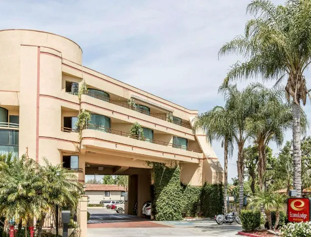 Econo Lodge Inn & Suites Riverside - Corona hotel detail image 1