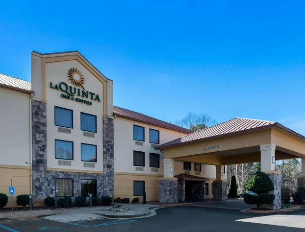 La Quinta Inn & Suites by Wyndham LaGrange / I-85 hotel detail image 1