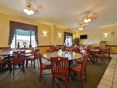 Quality Inn & Suites Near Fort Sam Houston hotel detail image 3