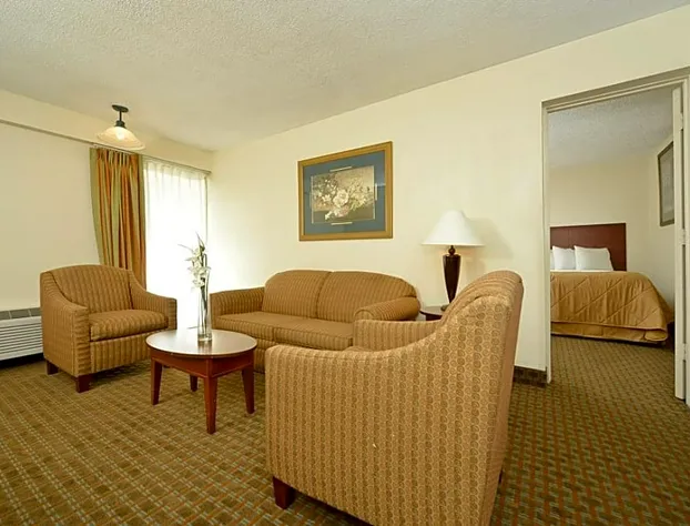 Quality Inn & Suites Near Fort Sam Houston hotel detail image 3