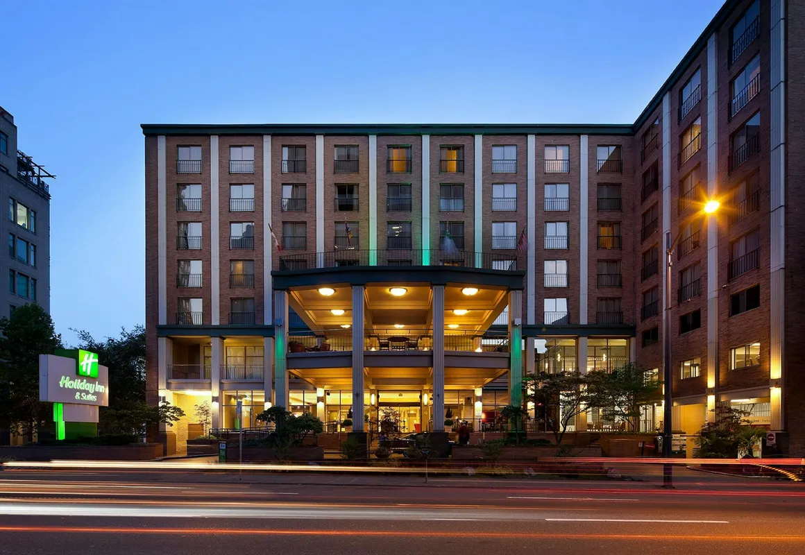 Holiday Inn & Suites Vancouver Downtown by IHG hotel hero