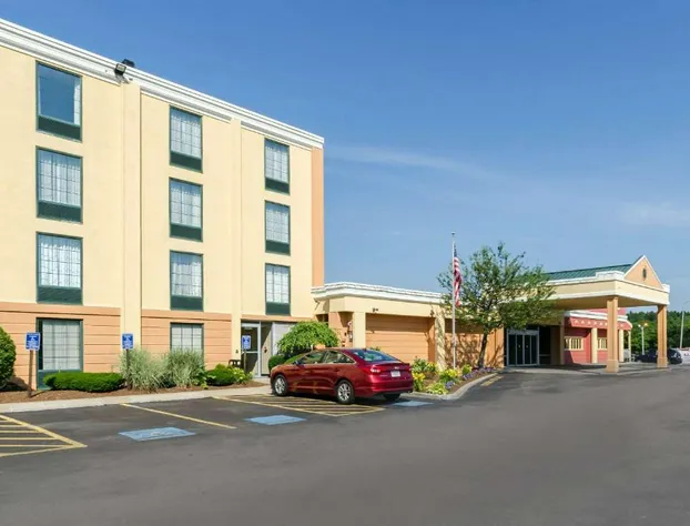 Comfort Inn Randolph - Boston hotel detail image 1