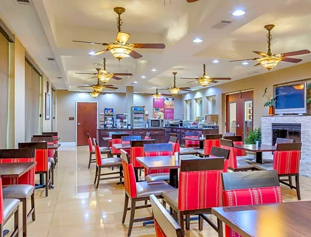 Comfort Suites Savannah Gateway I-95 hotel detail image 4