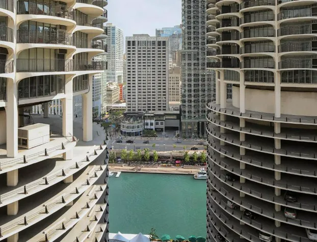 Hotel Chicago Downtown, Autograph Collection by Marriott hotel detail image 1
