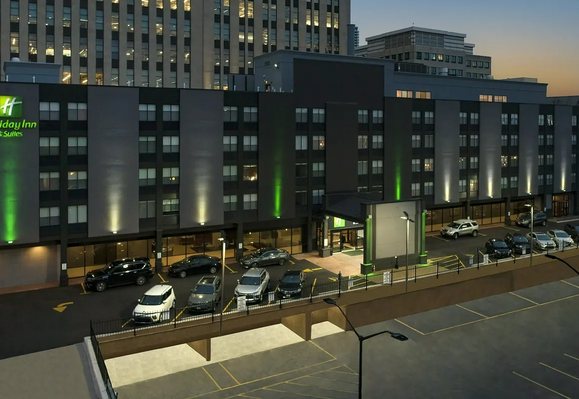 Holiday Inn & Suites Chicago - Downtown by IHG hotel hero