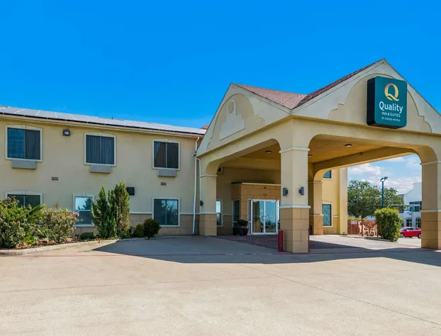 Quality Inn & Suites Terrell hotel detail image 4