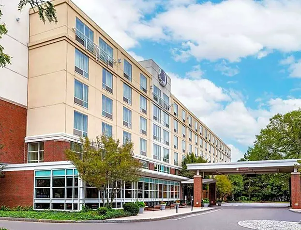 DoubleTree by Hilton Hotel Boston Bayside hotel detail image 1