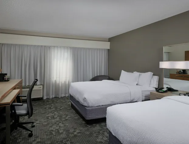 Courtyard by Marriott Harrisonburg hotel detail image 2