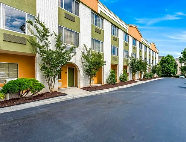 Quality Inn Huntersville near Lake Norman hotel detail image 2