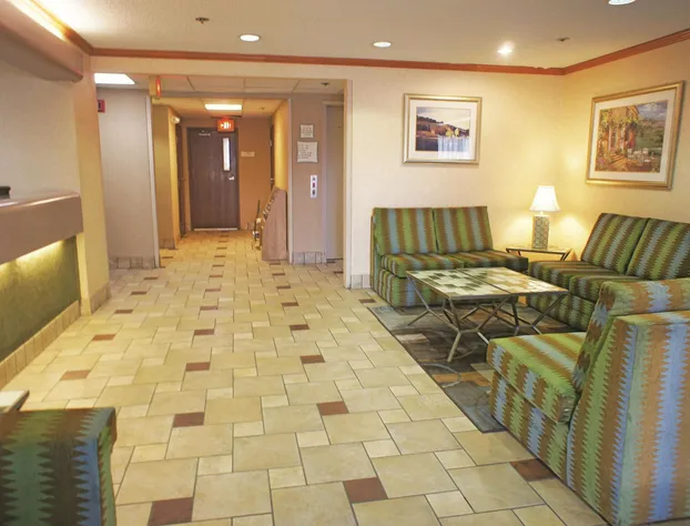 La Quinta Inn & Suites by Wyndham El Paso West Bartlett hotel detail image 3