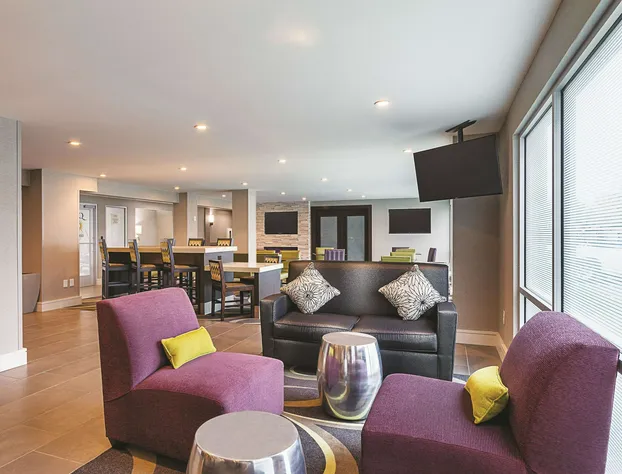 La Quinta Inn & Suites by Wyndham Austin Round Rock hotel detail image 4